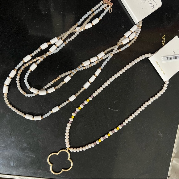 Beautiful jewelry all kinds assorted!! Pick any 4 $25 - Picture 2 of 14